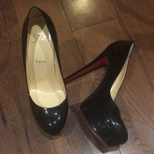 AUTHENTIC CHRISTIAN LOUBOUTIN BLACK HEELS